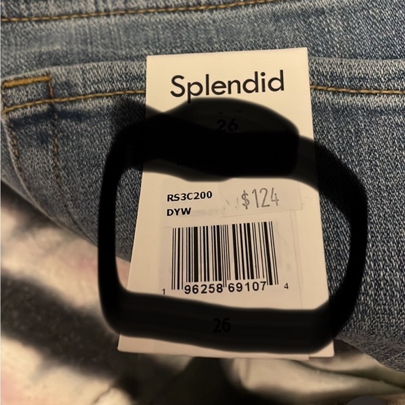NWT- women’s 25
splendid jeans
Faded blue
Mid - Rise Crop - Picture 10 of 10